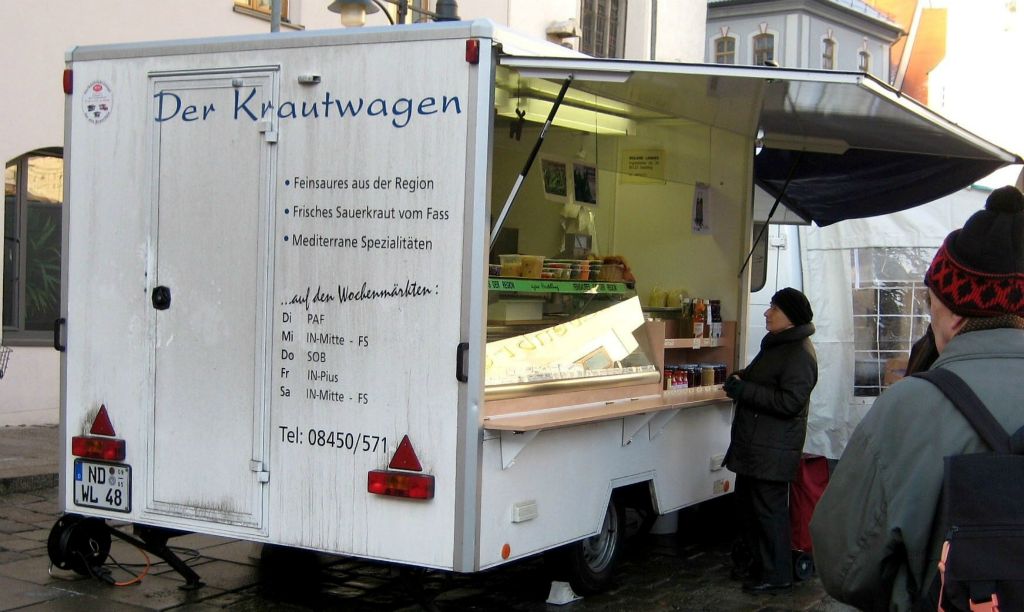 Der Krautwagen in the open air markeplace.